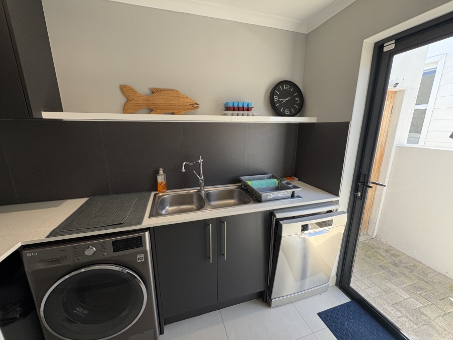 4 Bedroom Property for Sale in Grotto Bay Western Cape